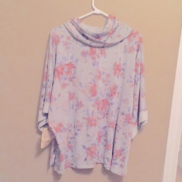 Top - Picture 2 of 5